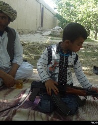 طفل  3ساله طالبان هم می‌خواهد آدم بكشد!