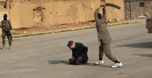 داعش یک سوری را گردن زد