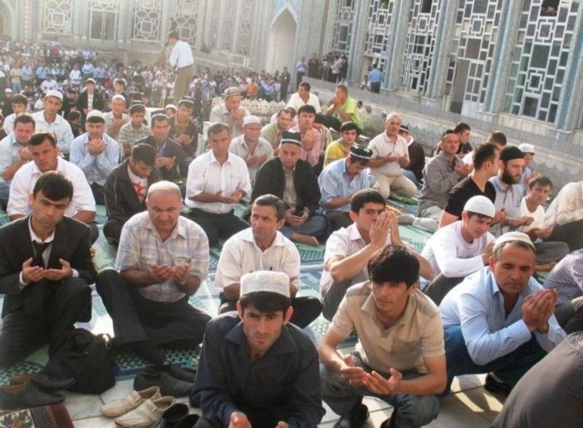 دولت تاجیکستان بر امور مذهبی سختگیری می‌کند