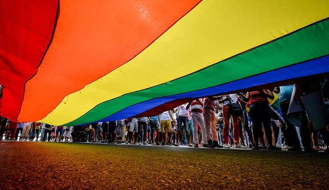 جنجال اعطاي مجوز فعالیت به همجنس بازان در تونس!