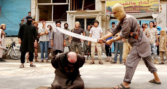 اعدام فجیع پیرمرد توسط تروریست های داعش