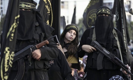 دختر 18 ساله سوری از جنایات اخلاقی داعش می گوید