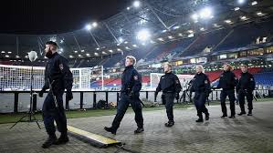 بازی فوتبال بین آلمان و هالند، به دلیل نگرانی های امنیتی لغو شد