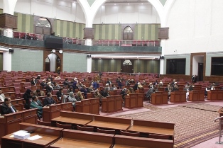 مجلس، وزیر کار و رییس خدمات ملکی را استجواب کرد