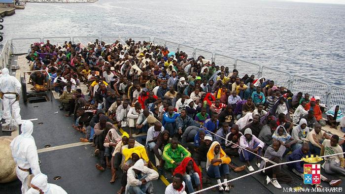 ۴۰۰ پناهجو در دریای مدیترانه غرق شدند