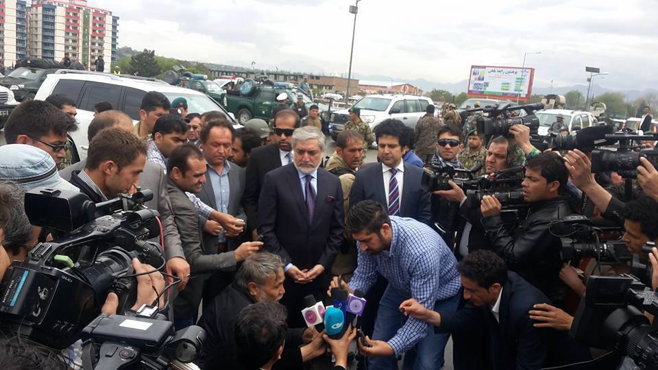 داکتر عبدالله عبدالله از محل حادثه امروز دیدار کرد
