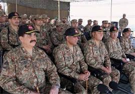 ده مقام بلندپایه ارتش پاکستان از کار برکنار شدند