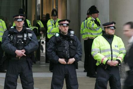 پولیس انگلیس از مسلمانان عذرخواهی کرد