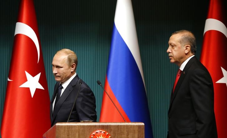 روسیه: ترکیه تأمین‌کننده مواد بمب داعش است