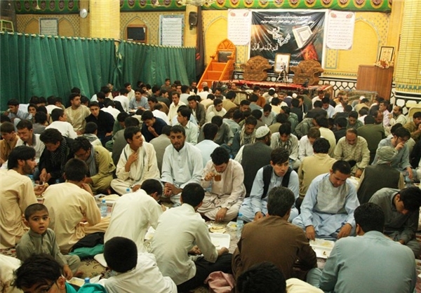 افطار دسته جمعی از سنتهای مردم هرات در ماه رمضان