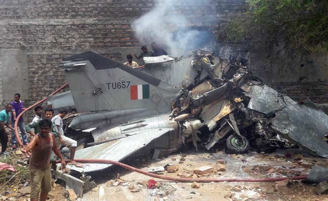 سقوط یک هواپیمای جنگنده در هند