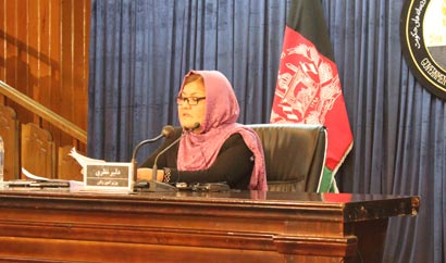 وزیر امور زنان دوباره از سوی مجلس در مقامش ابقا شد