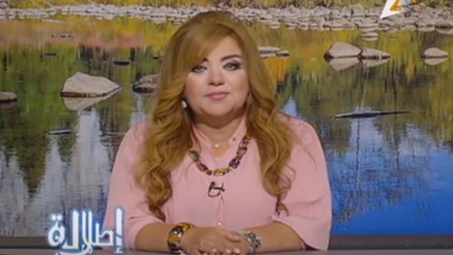 اخراج 8 نطاق زن مصری به خاطر چاقی