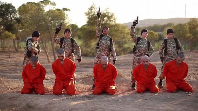 اعدام 5 نفر توسط کودکان داعشی