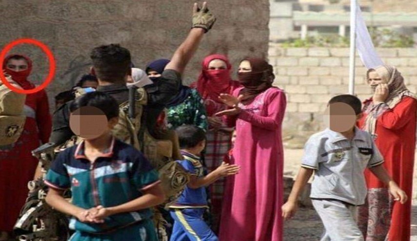 فرار سرکردۀ داعش با لباس زنانه!