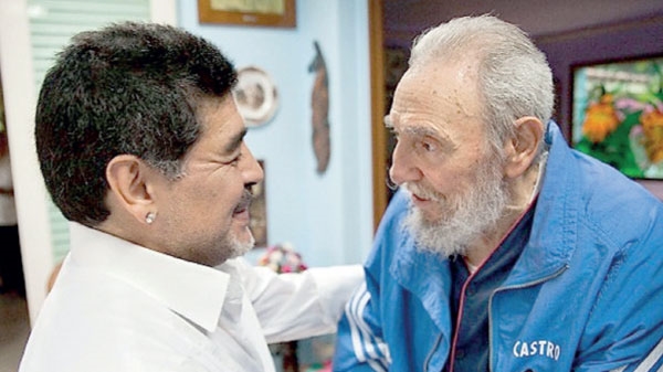مارادونا: فیدل کاسترو برایم مثل پدر بود