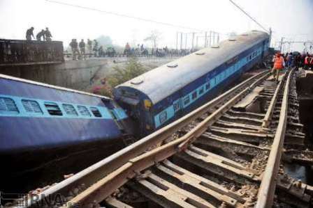 شمار قربانیان حادثه خارج شدن قطار از ریل در هند به ۳۲ نفر رسید