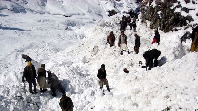 آمار تلفات برفباری‌های اخیر به بیش از ۲۰۰ کشته و زخمی رسید