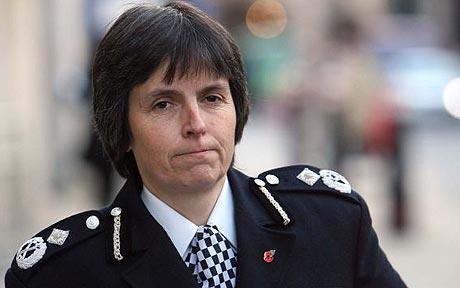 یک زن، رئیس پولیس لندن شد
