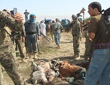 هشت سرباز پلیس و هشت طالب در فراه کشته شدند