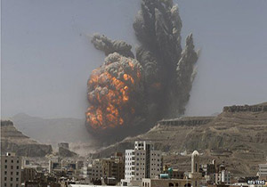 جنگنده های ایتلاف عربی، یکبار دیگر بندر حدیده یمن را هدف قرار دادند
