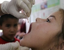 بیش از یکهزار کودک در نیمروز واکسین پولیو می‌شوند