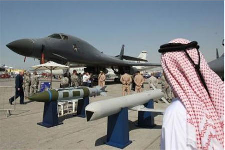 آمریکا 300 میلیارد دالر سلاح به عربستان می‌فروشد