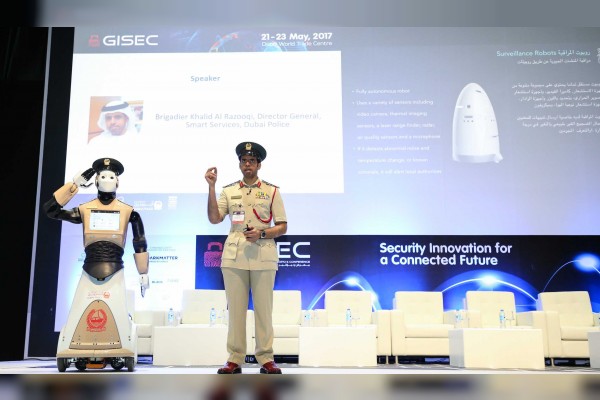نخستین ربات پولیس در دبی