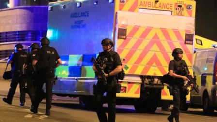 انفجار در کنسرتی در بریتانیا دستکم ۱۹ کشته و ۵۹ زخمی برجای گذاشت