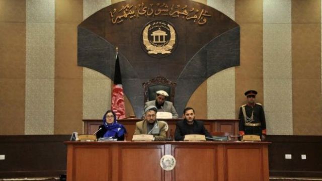 امریکا باید در مورد نشست چرخبال‌های ناشناس در مناطق زیر اداره طالبان پاسخ دهد