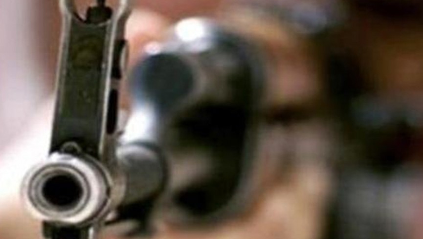 افراد مسلح بر یک موتر مسافربری در غور حمله کردند