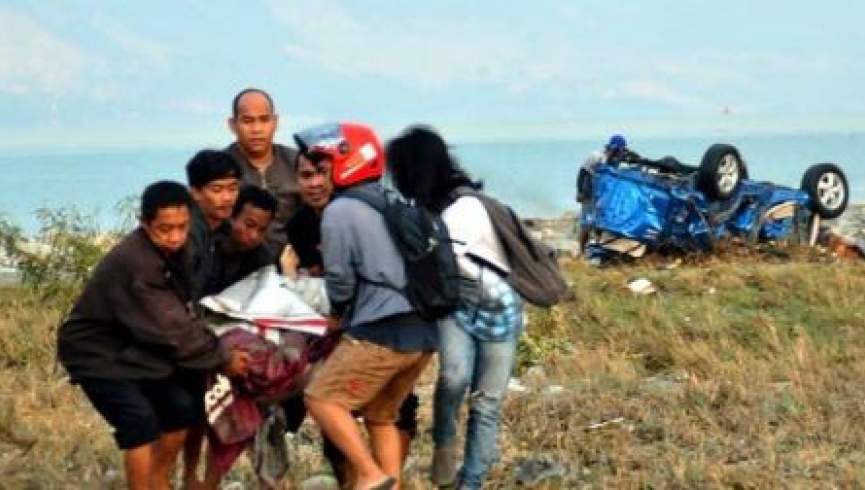 شمار قربانیان سونامی اندونیزیا به 420 نفر رسید