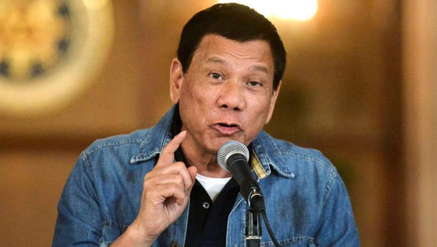 رئیس جمهوری فیلیپین: بیشتر کشیش ها همجنس‌گرا هستند