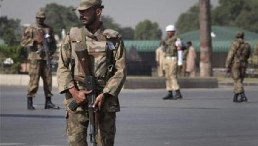 افراد مسلح ناشناس 14 نفر را در بلوچستان پاکستان به گلوله بستند