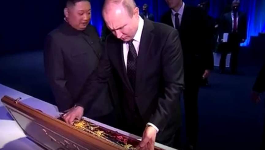 تحفه رهبر کوریای شمالی به ولادیمیر پوتین + ویدئو