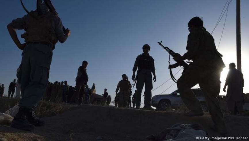 دولت دسته گل‌ها را با 10 کشته از طالبان فراه گرفت