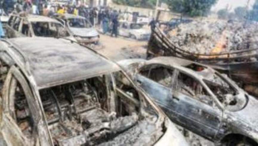 نیجریا: شبه‌نظامیان مسافرانی که در موترهای‌شان خوابیده بودند را سوزاندند