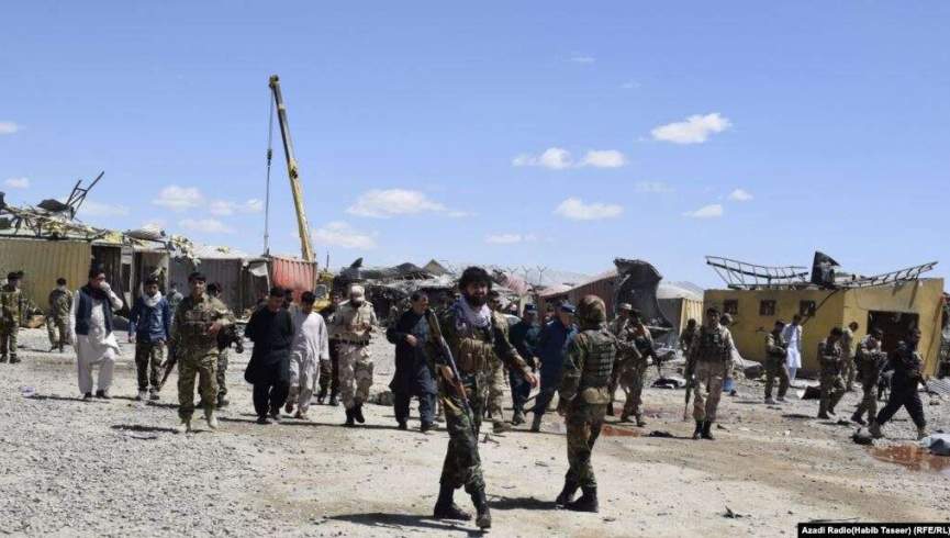 حمله طالبان با موتر بمب بر قطعه محافظت عامه در غزنی؛ 21 سرباز کشته و زخمی شدند