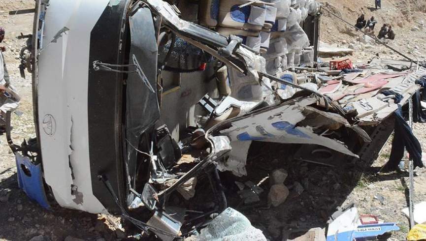 واژگون شدن بس مسافربری در مکزیک ۱۳ کشته برجای گذاشت