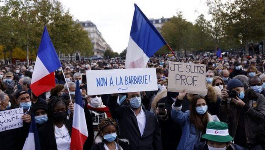فرانسه ۲۳۱ مسلمان افراطی را اخراج می کند