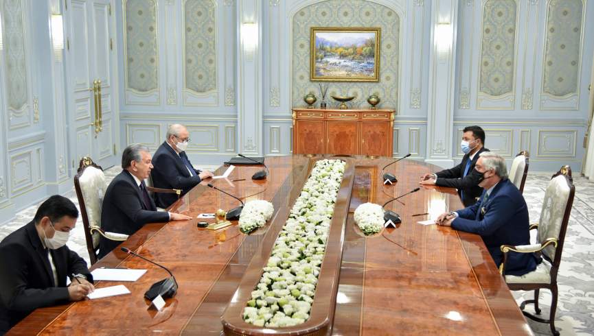 دیدار داکتر عبدالله با شوکت میرضیایف؛ ازبیکستان از روند صلح افغانستان حمایت می‌کند
