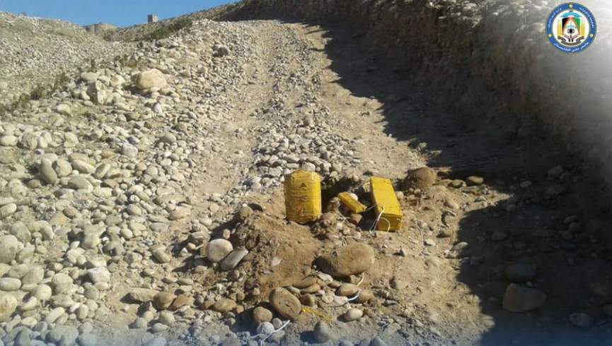 یک مخفیگاه مین کنار جاده ای در شهر غزنی کشف شده است