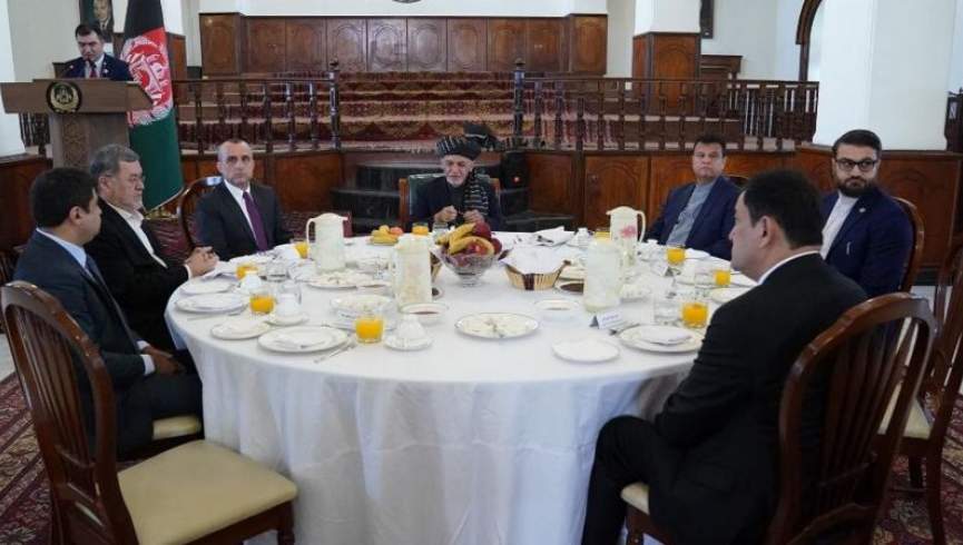 دیدار رییس جمهور با نمایندگان مجلس؛ افغانستان بهتر از هر زمانی به صلح نزدیک است