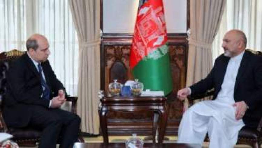 حنیف اتمر با سفیر روسیه در کابل دیدار کرد
