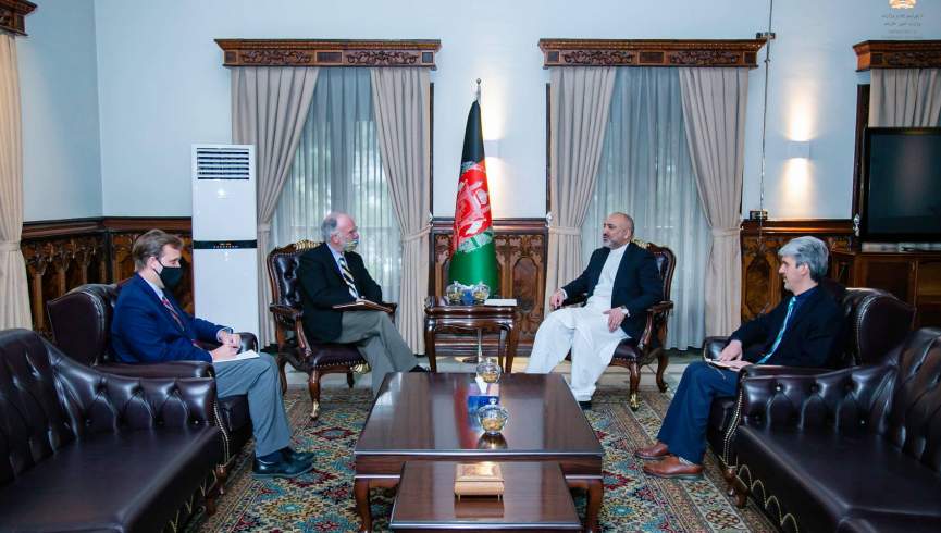 وزیر خارجه افغانستان با سفیران امریکا، چین و ترکیه دیدار کرد