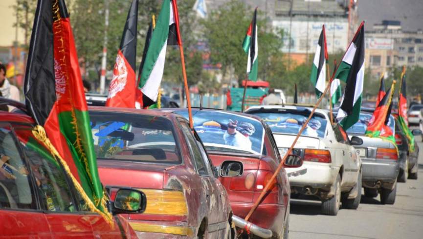 رژه اتومبیل های کابل با پرچم های افغانستان و فلسطین / روز جهانی قدس در کابل به طور متفاوتی مشخص شد