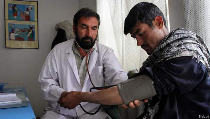 دوماه معاشات کارکنان مراکز درمانی بادغیس پرداخت نشده است/طالبان: بانک جهانی باید پول‌های افغانستان را آزاد کند