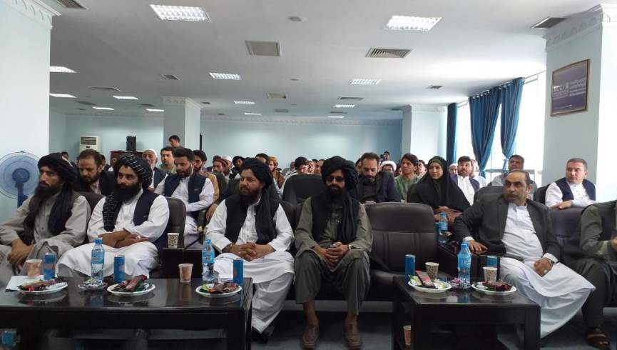 نشست مسئولان و تاجران در هرات: تلاش جمعی برای رفع چالش‌های بازرگانی و اقتصادی صورت بگیرد