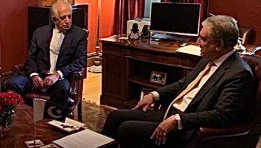 وزیر خارجه پاکستان نگرانی بحران انسانی افغانستان را با خلیلزاد مطرح کرد