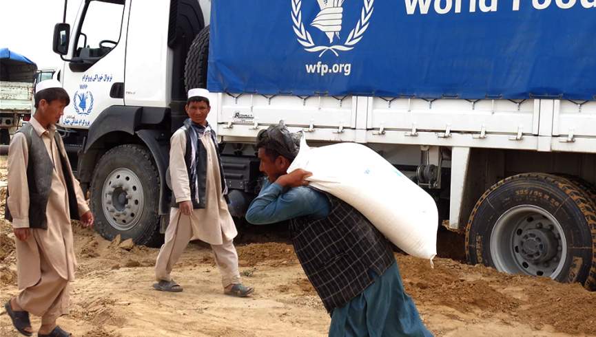 افغانان یوازې نه پرېږدو، اړمنو کسانو سره مرسته کوو